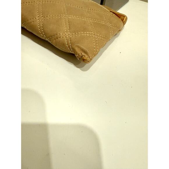Marc Jacobs Quilted Calfskin Leather Wristlet Bag Beige Women's Compact - Picture 11 of 14